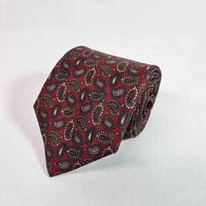 Christian Dior 100% Silk Tie Paisley‎ Red 3.25" x 57"